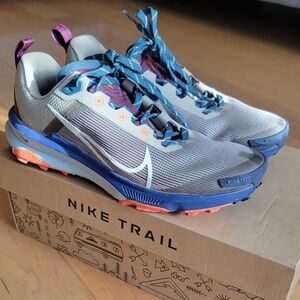 Nike React Terra Kiger 9 - Women’s 8 / Men’s 6.5